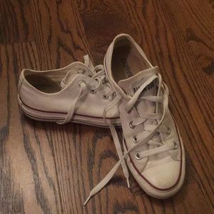 Converse Tennis Shoes